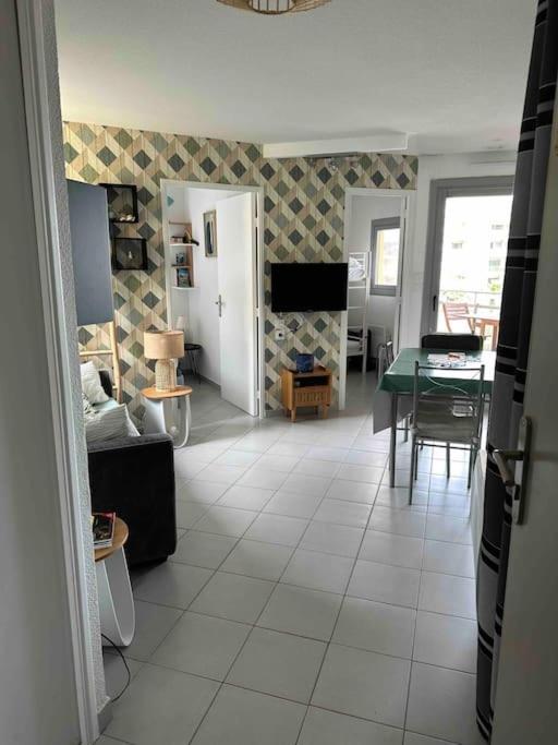 Appartement Face A La Mer Canet En Roussillon Exteriör bild