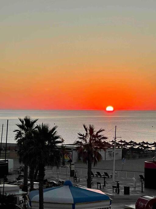 Appartement Face A La Mer Canet En Roussillon Exteriör bild