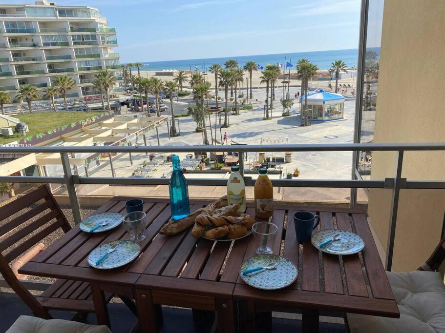 Appartement Face A La Mer Canet En Roussillon Exteriör bild