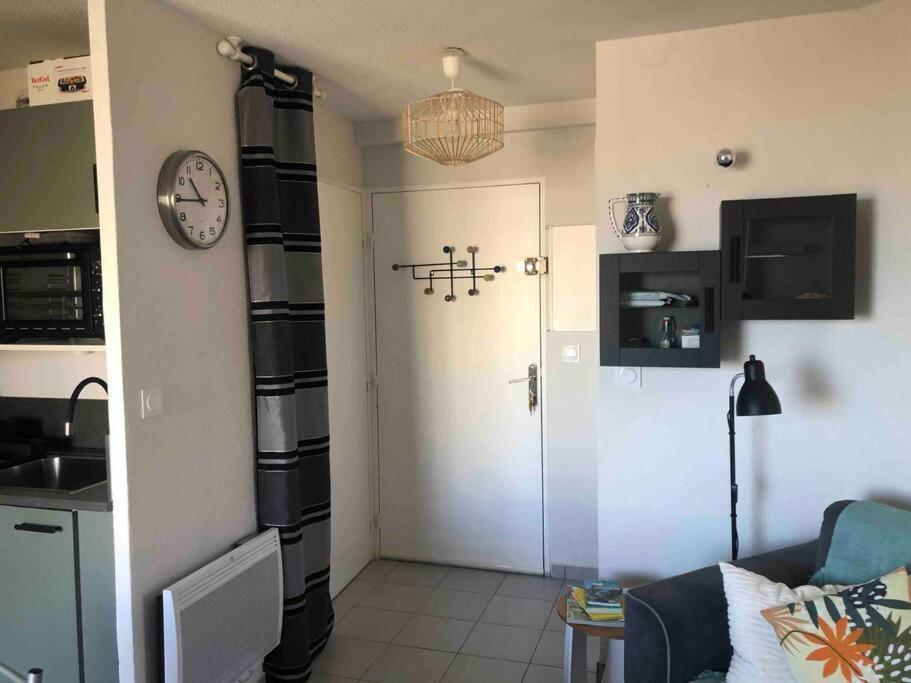 Appartement Face A La Mer Canet En Roussillon Exteriör bild
