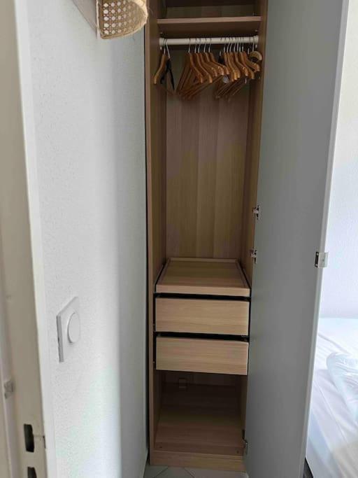 Appartement Face A La Mer Canet En Roussillon Exteriör bild
